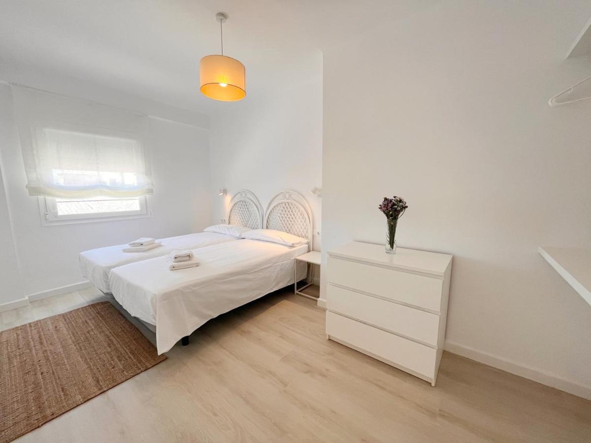 Homely Malaga Cienfuegos, Plaza De La Merced Con Vistas Екстериор снимка