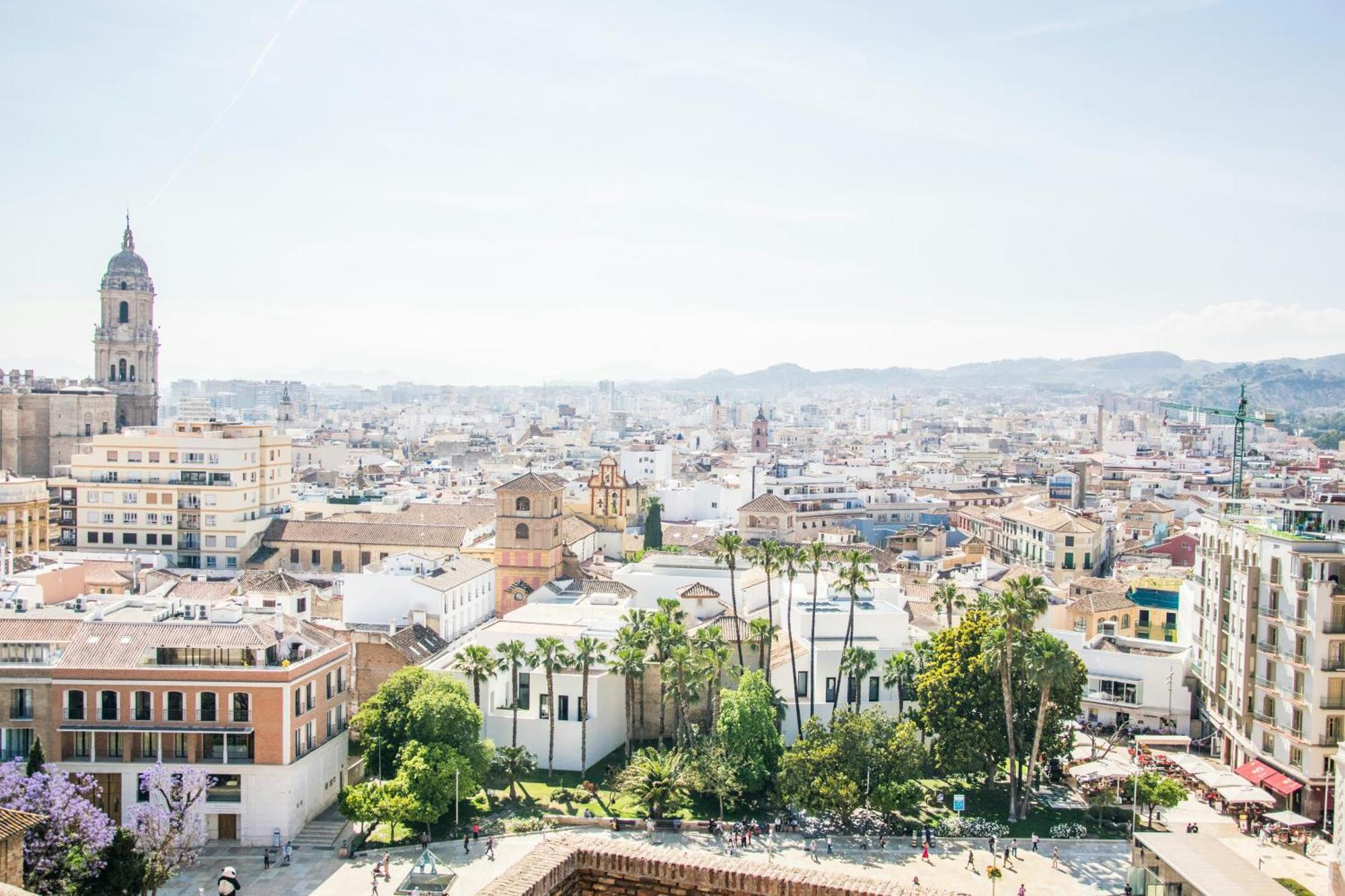 Homely Malaga Cienfuegos, Plaza De La Merced Con Vistas Екстериор снимка